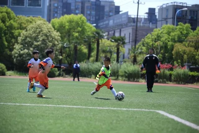 哈利8中0步行者负尼克斯 猛龙罚球大战胜76人