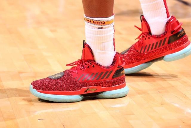 大巴黎锋线迎集体爆发 1隐患或致红军客场难胜