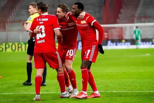 杜锋：年轻队伍把比赛想简单了 有起伏很正常