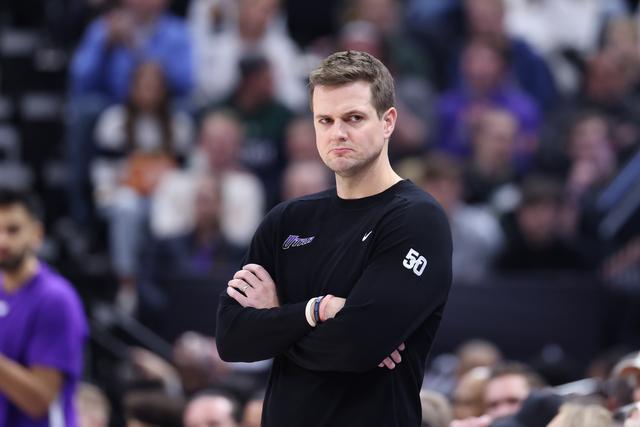 湖人官宣签回21岁前锋 夏季联赛场均4分3篮板