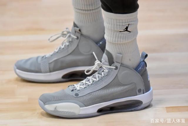 詹姆斯再砍30分超乔丹 湖人擒老鹰升至西部第4